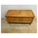 Cedar Storage Blanket Chest