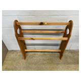 Pine Modern Quilt Rack