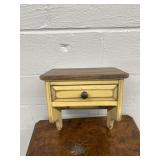 Hanging Modern 1-drawer Shelf