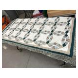 Double Wedding Ring Pattern Quilt