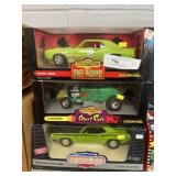 (3) 1:18 Scale Diecast Toy Vehicles