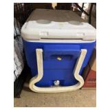 Igloo Cooler, Mop Heads