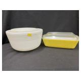 Pyrex Refrigerator Dish with Hamilton Beach Bowls