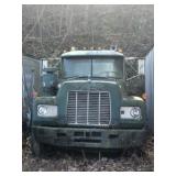 1988 Mack Model R Tandem Axle Truck