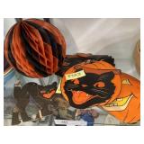 Vintage Halloween Die Cuts with Honeycomb Sphere