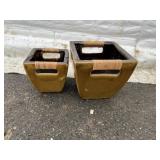 2 Clay Pots
