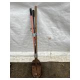 (2) Spade Shovels, (2) Flat Shovels