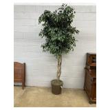 Artificial Tree w/ Lights