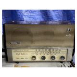 Vintage Vista 640 Radio