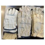 (8) Pairs of Work Gloves