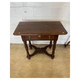 1-drawer Antique Tavern Table