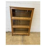 Stacking-Style Bookshelf