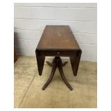 Mahogany Duncan Phyfe Drop Leaf Table