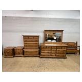 5 Pc. Modern Sprague & Carleton Maple Bedroom Suit