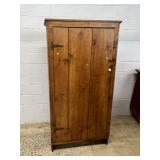 Primitive 1-door Cupboard