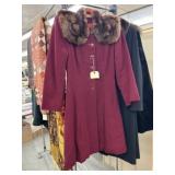 Vintage Ladies Fur Collared Coat