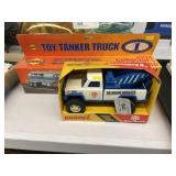 (2) Collector Toy Vehicles