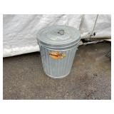 10 Gal. Covered Can w/ Lid