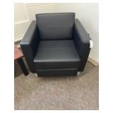 New Global Lounge Chair