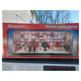 Snap-On Modern Garage Display
