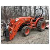 Kubota L4701 Tractor w/ Loader