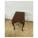 Mahogany Queen Anne Style End Table