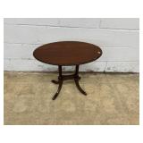 Mahogany Grand Rapid, MI Oval Side Table