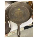 Unsigned No. 12 Frying Pan