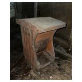 Vintage Wood Self Feeder