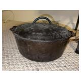 Griswold No. 9 Dutch Oven