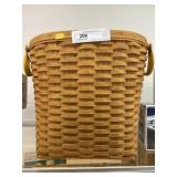 2000 Longaberger Basket