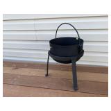 Iron Bale Handled Kettle