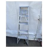 5ft Alum. Light Duty Step Ladder