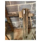 Primitive Wood Carpenter