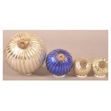 4 Round Ribbed Glass Christmas Kugels