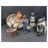 Decorative Figurines with Pottery Chicken