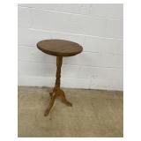 Oak Circular Pedestal Table