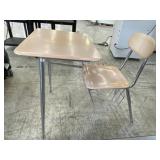 (21) Metal Framed Student Desks