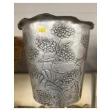 Embossed Aluminum Waste Can