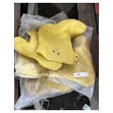 (4) Pairs of Size 11 of Overshoes