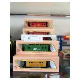 17 IHC HO Scale Cabooses