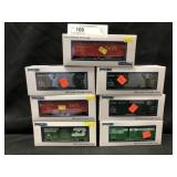 7 HO Scale Box Cars