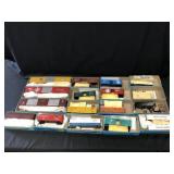 17 Athearn HO Scale Freight Cars
