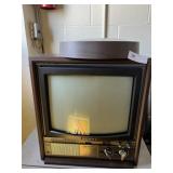 Wall Clock w/ Sony 18" TV