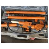 Central Hydraulic 4-Ton Portable Puller Kit