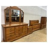 Sumter Cabinet Co. 5 Pc. Bedroom Suite