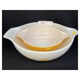 (2) Pyrex Mixing Bowls