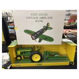 John Deere 720 with Still Bank