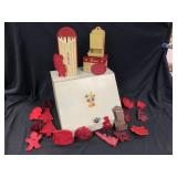 Group Vintage Kitchen Collectibles