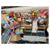 Doll House, Furnishings, Toys